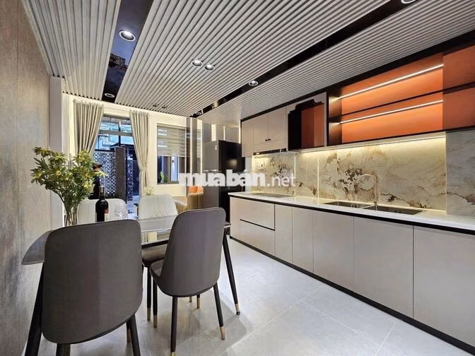 Nhà Nguyên Căn Trung Tâm 3PN Cực Xinh Đường Trưng Nữ Vương