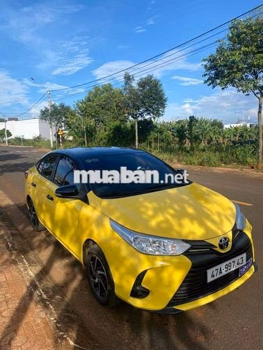 Toyota Vios E MT 2023 Số sàn Vàng