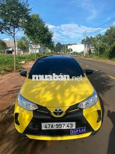Toyota Vios E MT 2023 Số sàn Vàng