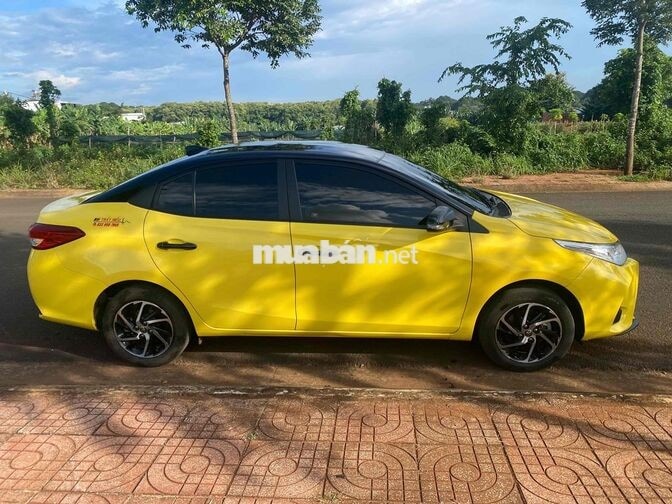 Toyota Vios E MT 2023 Số sàn Vàng