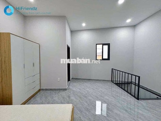 NHÀ DÃY SIÊU XỊN, 1 TRỆT 1 LẦU, SÂN ĐỂ XE RIÊNG, BẢO VỆ 24/7