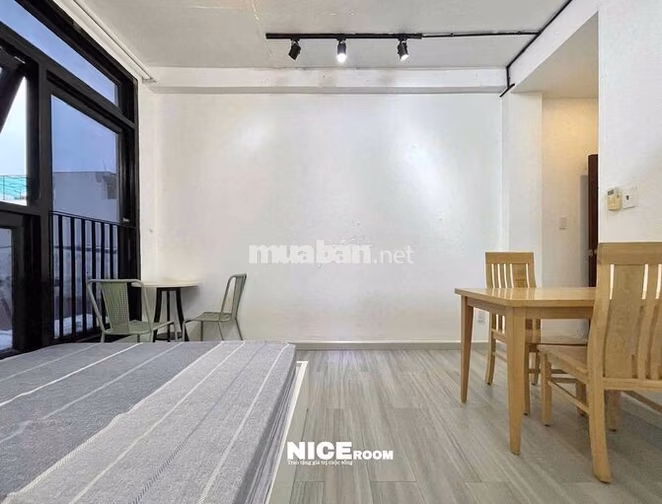 📌NEW CĂN HỘ 1 PHÒNG NGỦ BAN CÔNG KẾ BÊN ĐH UEF VÀ QUẬN 1