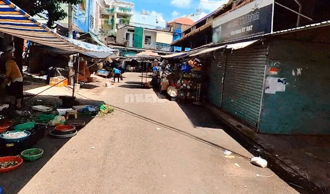 Bán Nhà riêng 100m2 có sẵn dãy trọ giá 13.9 tỷ