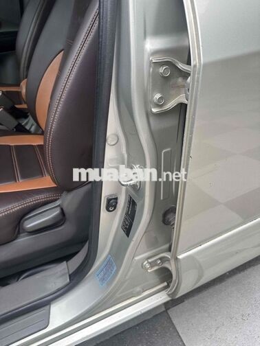 Hyundai Tucson 2.0 hai cầu 2009 Vàng cát