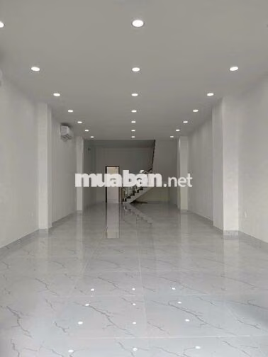 Cho thuê nhà MT 3A Trần Minh Quyền, Phường 11, Quận 10.