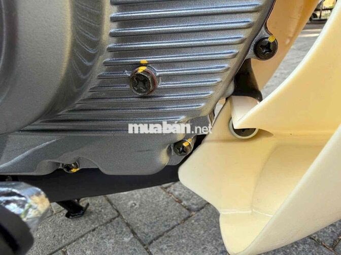 Suzuki Xipo 99 2 thì Đỏ, Kem Mới 100% giấy tờ thật