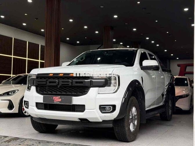 Ford Ranger XLS AT 2025 siêu lướt 8.800 km như mới