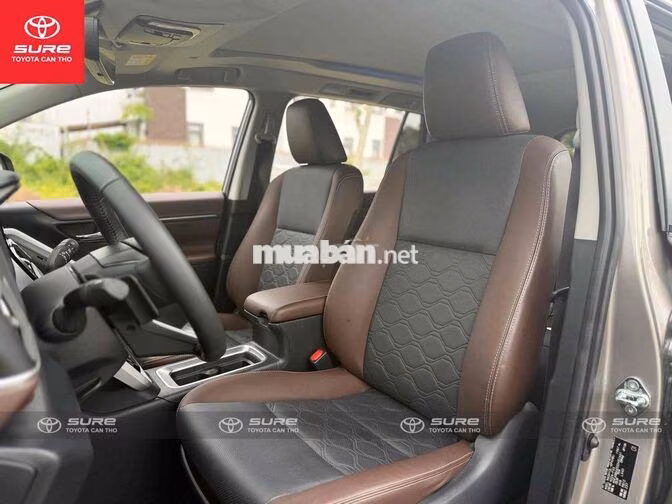 Toyota Innova Cross Hybrid 2025 CVT CHÍNH HÃNG