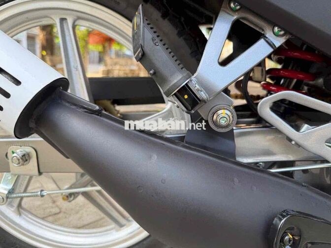 Suzuki Xipo 99 2 thì Đỏ, Kem Mới 100% giấy tờ thật