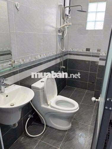Q12 Nguyễn Thị kiểu HXH 64M2 4Tầng Nhỉnh 5 Tỷ