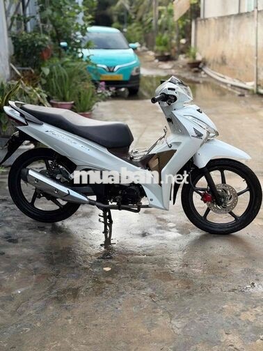 Future trắng ngọc Trinh 2017 biển 95 máy zin êm fu