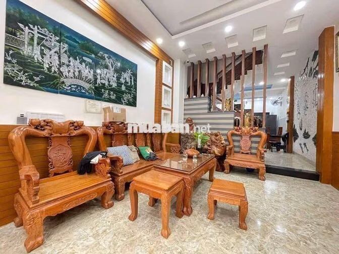 80m2-nhỉnh 9tỷ-4 tầng-nhà mới đường Độc Lập- xe hơi vào nhà-chủ ngộp