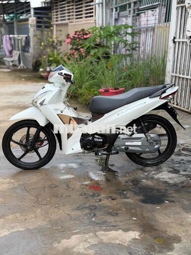 Future trắng ngọc Trinh 2017 biển 95 máy zin êm fu