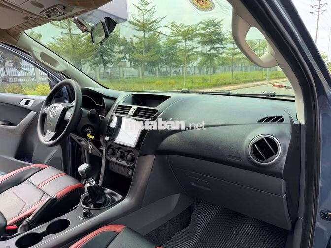 Bán Xe Mazda BT50 2018 4x4 MT Zin Đẹp