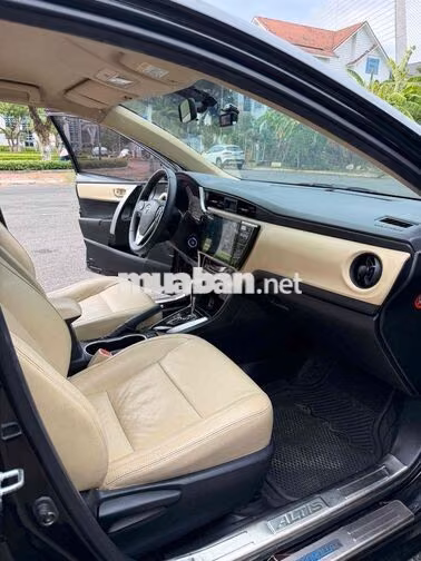 Toyota Corolla Altis 1.8G 2018 Đen 95000km