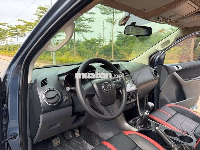 Bán Xe Mazda BT50 2018 4x4 MT Zin Đẹp