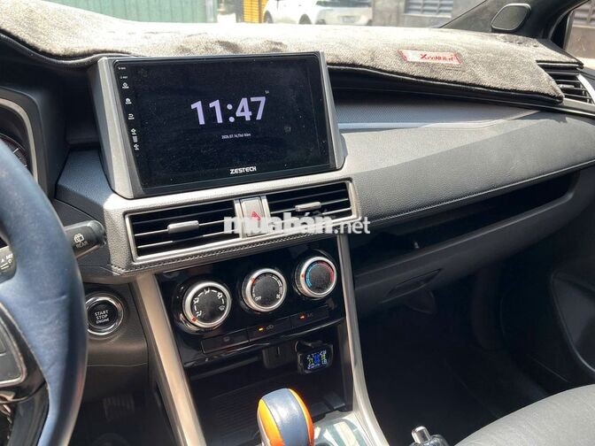 Mitsubishi Xpander AT 2021 màu đen
