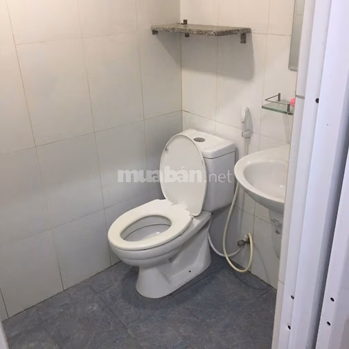 Nhà cho thuê Bình Thạnh: tổng dt 100m2; 1 trệt, 1 lầu đúc giả, pkhách,