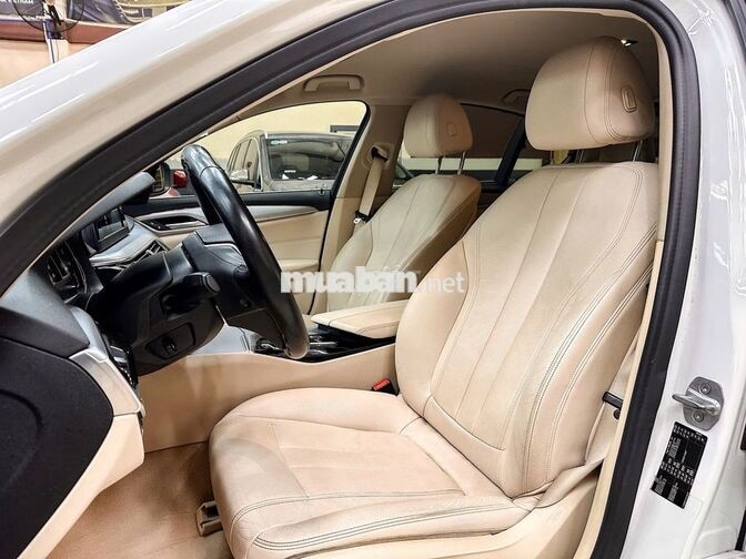 BMW 520i model 2019 Trắng