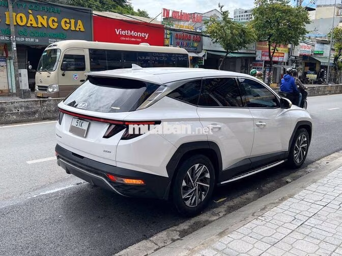 Hyundai Tucson 2022 số tự động máy dầu