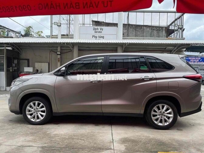 Innova Cross 2.0V 2024 - Xe gia đình 1 chủ mua mới