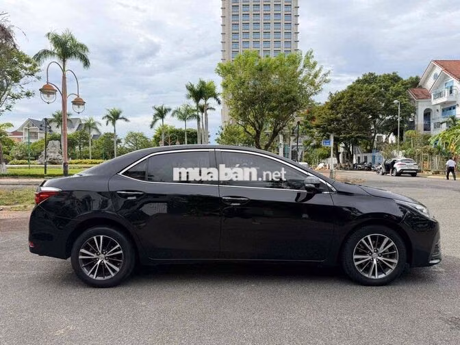 Toyota Corolla Altis 1.8G 2018 Đen 95000km