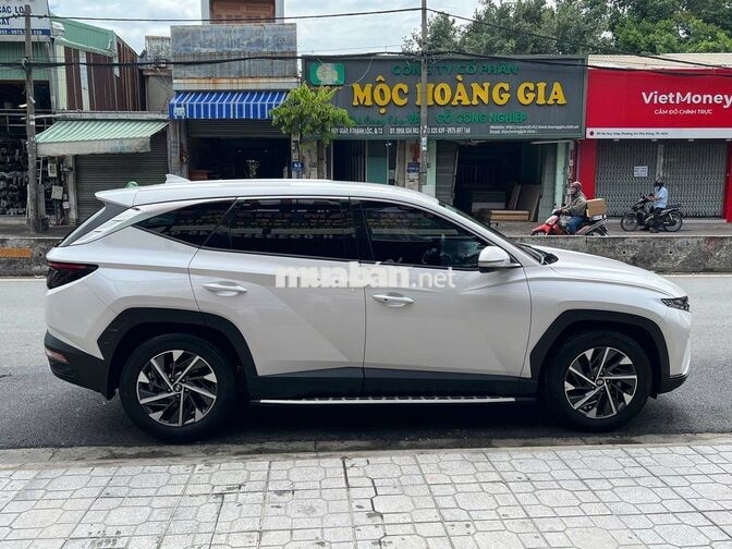 Hyundai Tucson 2022 số tự động máy dầu