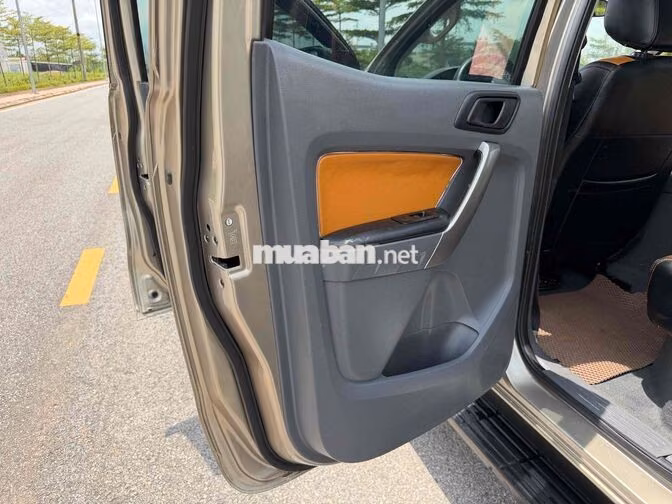 Ford Ranger XLS 2015 Số Sàn Máy Zin Xe Đẹp