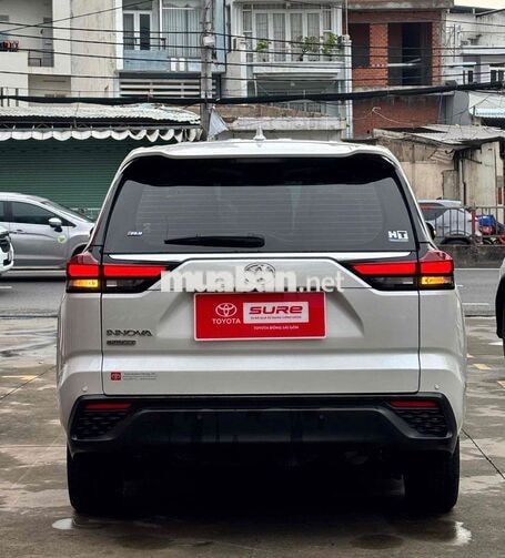 Bán Innova Cross 2.0V Trắng - Giá còn thương lượng