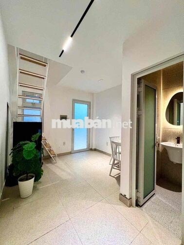 Cho thuê căn hộ duplex 40m2 chỉ 5tr8 gần LOTTE MART, ĐH TĐT, RMIT