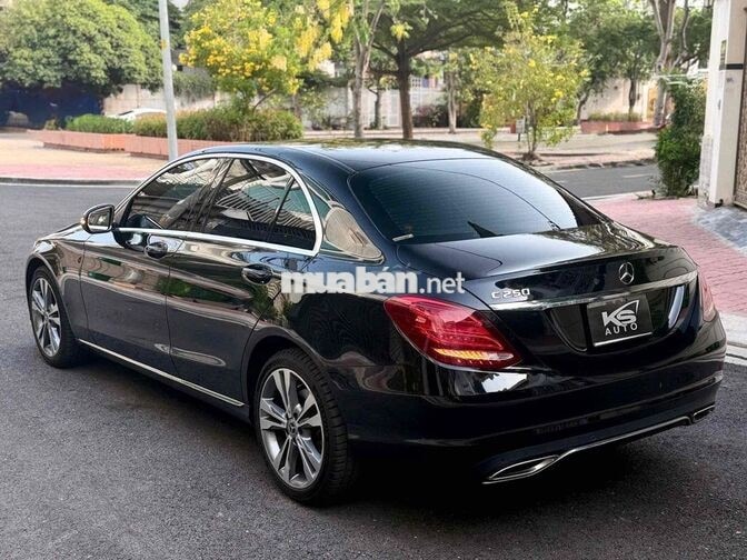 Mercedes C250 Exclusive 2018 Đen 58.000 km