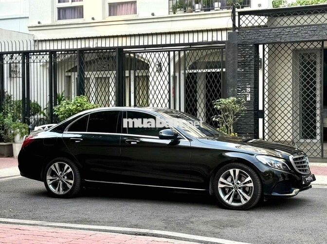 Mercedes C250 Exclusive 2018 Đen 58.000 km