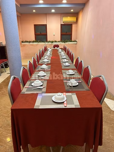 NHÀ HÀNG NẮNG CHIỀU CÂN TUYỂN NAM NỮ PHỤC VỤ, NỮ PHỤ BẾP