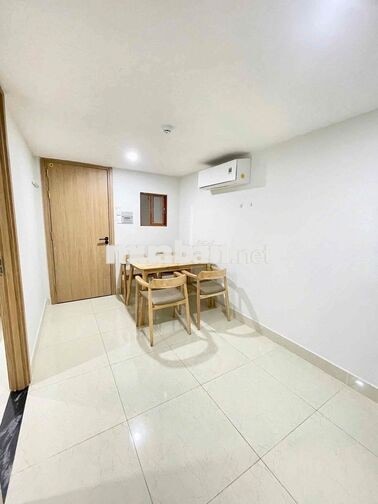 Căn Hộ 1 Phòng Ngủ - 25m2 - Full Nội Thất - Thang Máy- Khu Sân Bay