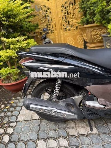 Bán xe PCX đời 2010 BSTP ( viết giấy cửa hàng)