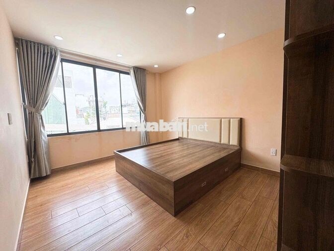 STUDIO TONE TRẦM CỬA SỔ TRỜI SIÊU THOÁNG GẦN EMART