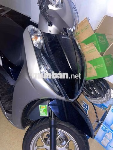 Honda Lead 2026 Xám 500km
