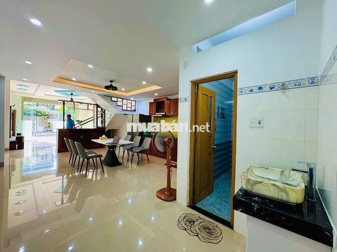 CHO THUÊ NHÀ 3 TÂNG MẶT TIỀN PHẠM ĐÌNH HỔ, 3PN , FULL NỘI THẤT