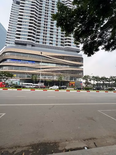 Bán shophouse Embassy Garden mặt đường Hoàng Minh Thảo