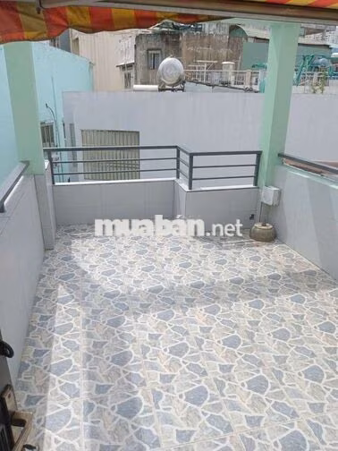 nhà sạch sẻ vô ở liền cho thuê 6 tháng 