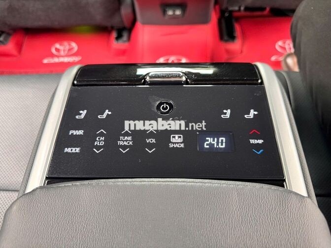 Toyota Camry 2025 2.5 HEV Top Trắng 7.000km
