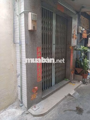 nhà sạch sẻ vô ở liền cho thuê 6 tháng 