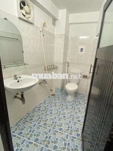 Cho Thuê Căn Hộ Ban Công Lớn Tách Bếp Full NT Ngay ĐH Kinh Tế UeH Q10