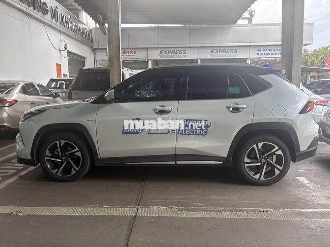 Toyota Yaris Cross Hybrid Trắng