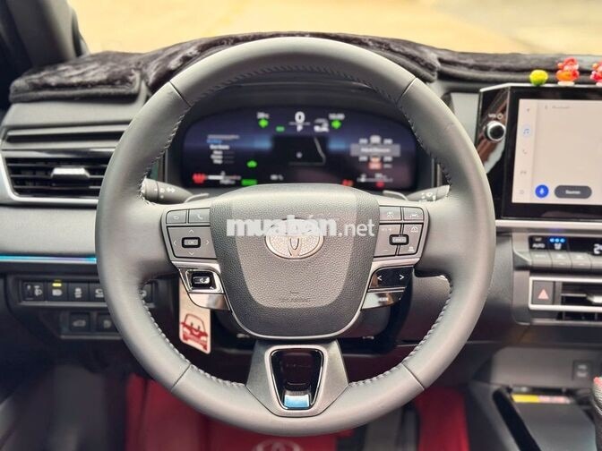 Toyota Camry 2025 2.5 HEV Top Trắng 7.000km