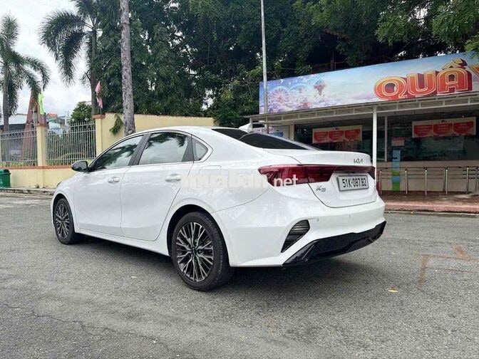 Kia K3 Luxury Trắng
