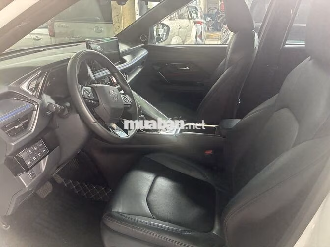 Toyota Yaris Cross Hybrid Trắng