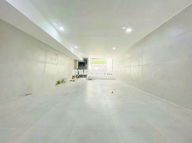 HOT! Căn Góc 491F Huỳnh Văn Bánh P13, 5x20m, Hầm 4L, 550m², Sàn Suốt