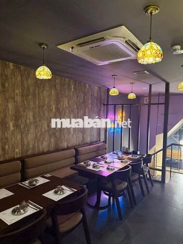 CHO THUÊ NHÀ MẶT TIỀN NGUYỄN TRÃI QUẬN 1, TRỆT 3 LẦU, DTSD 450M2