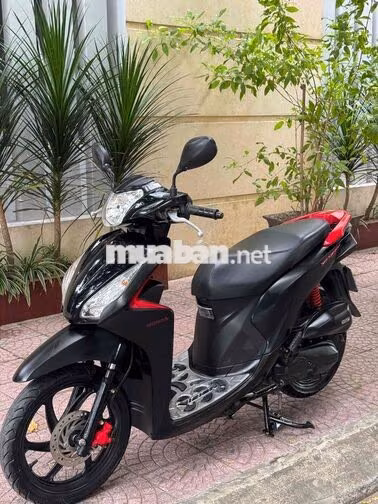 Honda Vision Đen